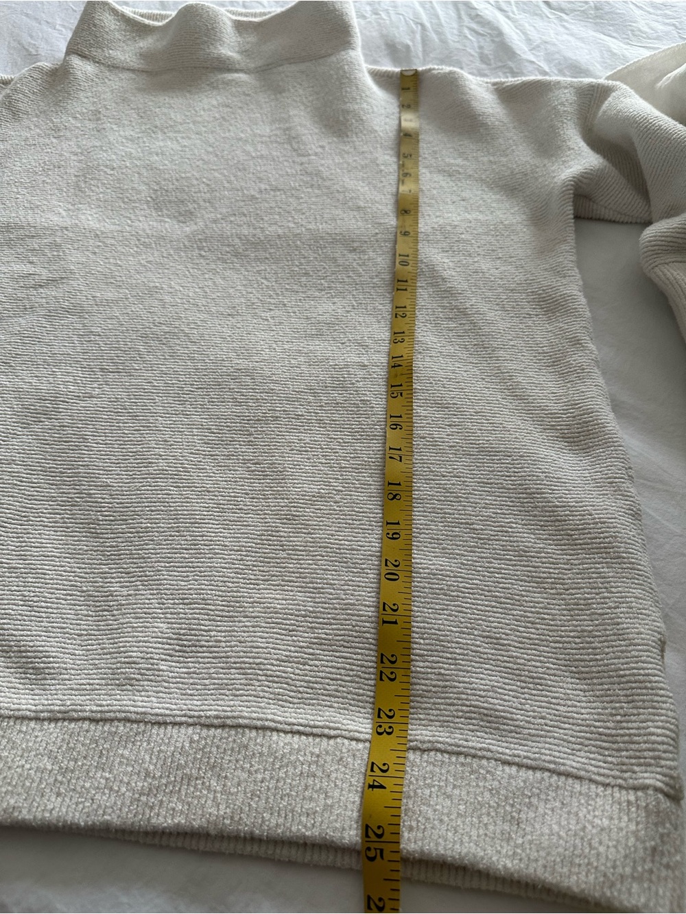Free People white funnel neck ribbed sweater, size medium - Picture 7 of 12